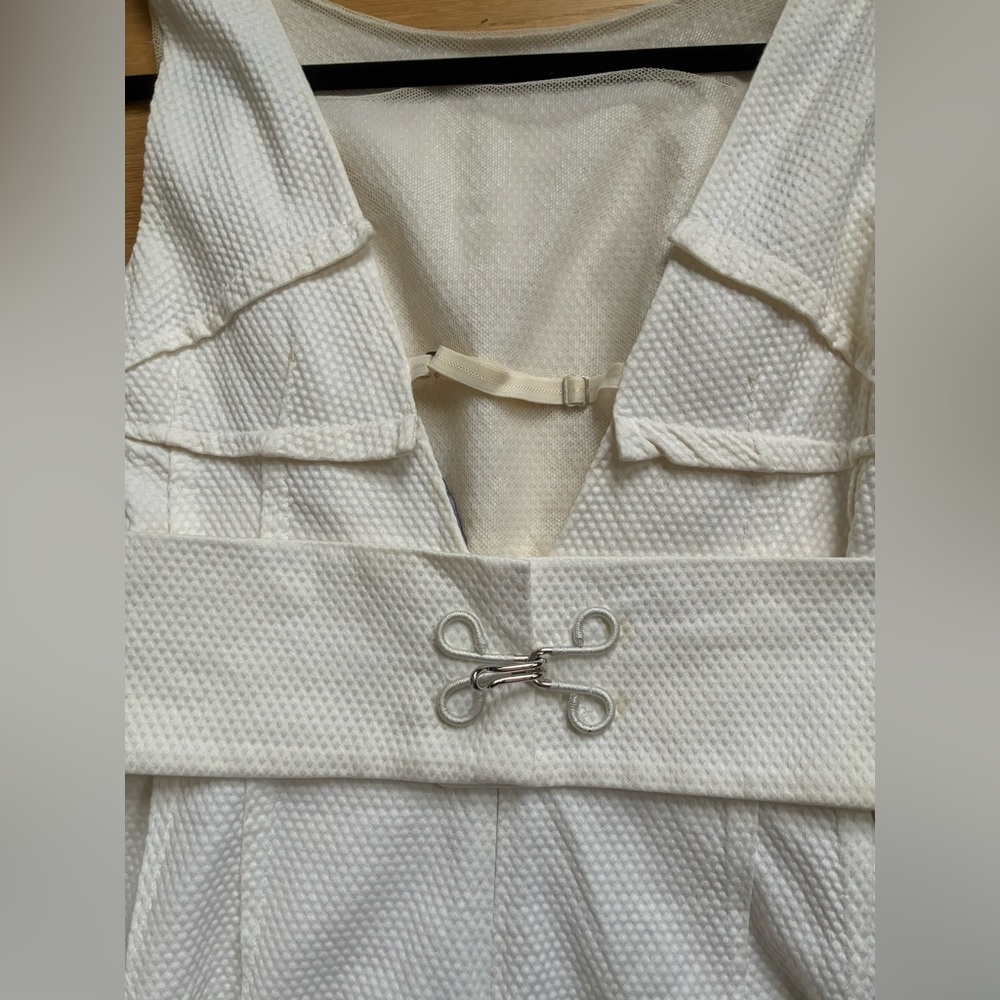 90s Vintage Dolce Gabanna White Sheath Dress - Picture 8 of 8